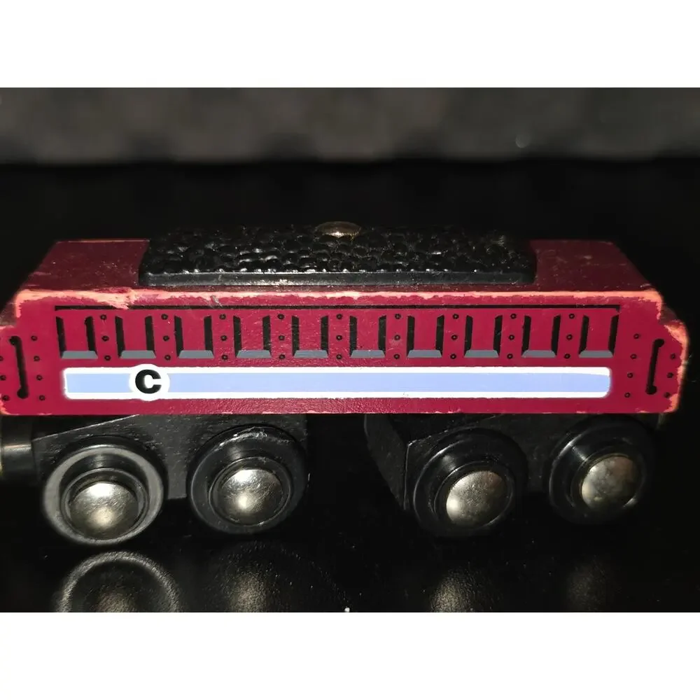 VGUC Circo‎ Line Magnetic Wooden Railway Train Tank Engine
